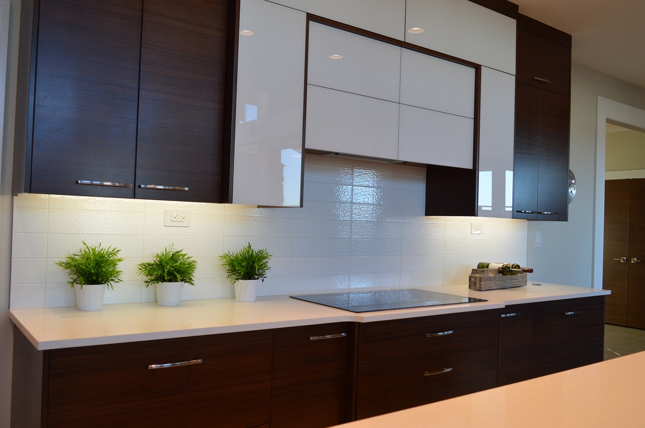 Laminate Or Acrylic Kitchen: Which Kitchen Cabinet Finish is the Best?